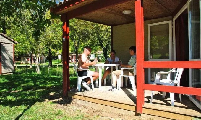 Beaumont-du-Perigord House | Camping maeva Respire Le Moulin de Surier * - River Chalet PRM 3 Rooms 4 People