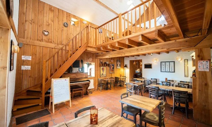 Target RV Rental | Camping maeva Escapades Domaine des Grandes Côtes * - 2-Room Safari Lodge Tent for 4 People (2 adults + 2 children under 12 years old)