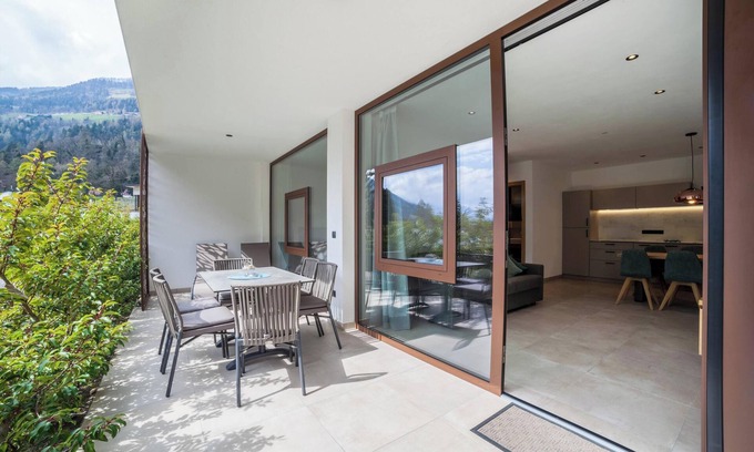 Saltusio Apartment | Camping Passeier Apartment Abendrot with Mountain View, Pool, Sauna, Wi-Fi, Terrace and Garden