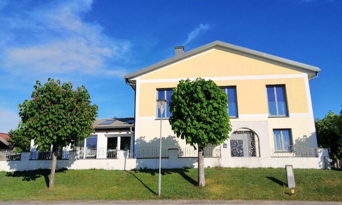 Podersdorf am See Apartment | Campingblick-Gästehaus-Ferienwohnungen