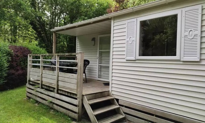 Saint-Laurent-sur-Sevre House | Campsite Le Rouge Gorge* * - MOBILE HOOME TI 32m2 with semi-covered terrace (3 bedrooms) ECO 6 people