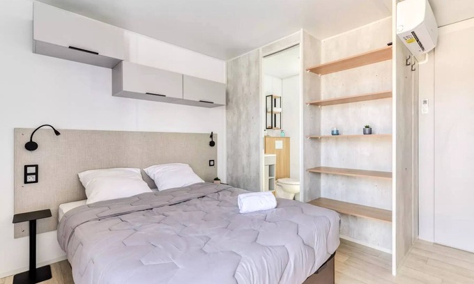 Bompas House | Campsite maeva Escapades Les Cottages de Perpignan * - Hotel Formula 2 People Air Conditioned + TV