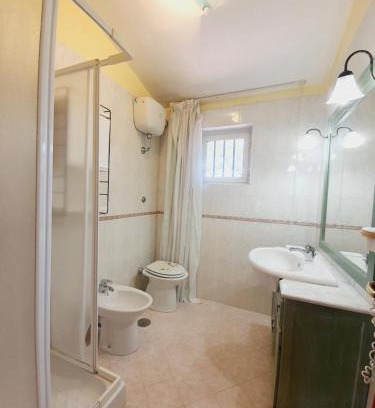 Fondi House | CAMPY - Villa con PISCINA a 100 mt dal mare