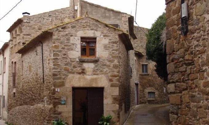 Ullastret Cottage | Can Vilà cottage in the Baix Empordà