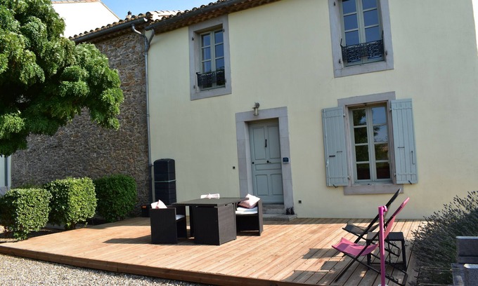 Marseillette Cottage | Canal View, superb gîte, Heated Pool near Carcassonne next to Canal du Midi.