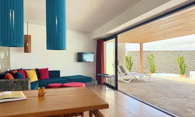 Urbanizacion Famara Villa | Canaryislandshost l Origen