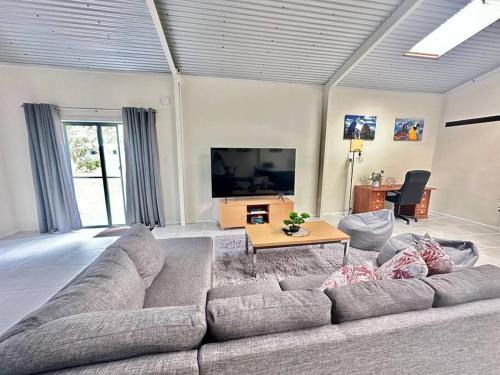 Brownlow Ki House | CandE’s Guesthouse