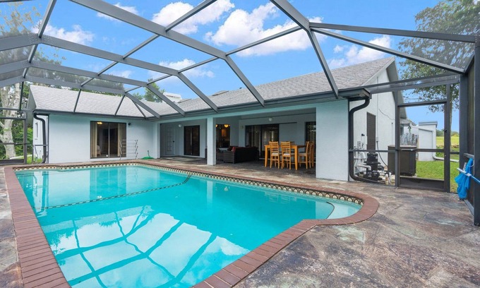Spring Hill House | Candida's Retreat, 3-bedroom home with WiFi, AC, Heated Pool, on the 7th tee.