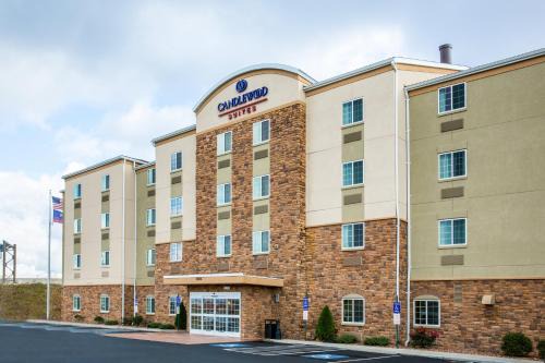 Cranberry Township Hotel | Candlewood Suites Pittsburgh-Cranberry by IHG
