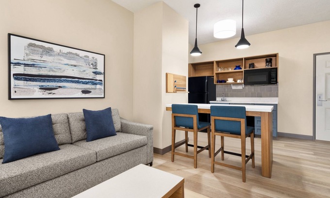 Meridian Hotel | Candlewood Suites Boise-Meridian by IHG