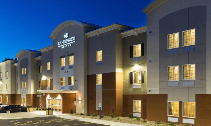 Mercer Hotel | Candlewood Suites Grove City - Outlet Center by IHG