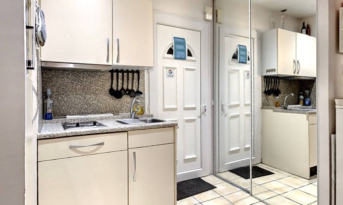 La Jetee Apartment | Canet beach, studio 30 meters from the sea.