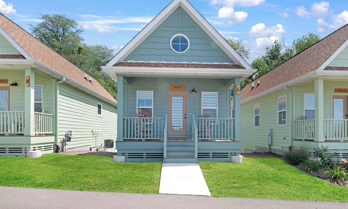 Ottawa House | Canopy: 6 - Tonti 2 Bed, 2 Bath