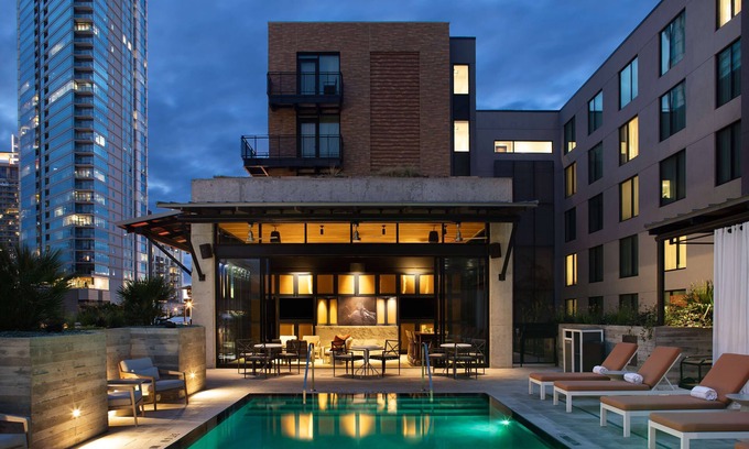 West End Hotel | Canopy by Hilton Austin Downtown