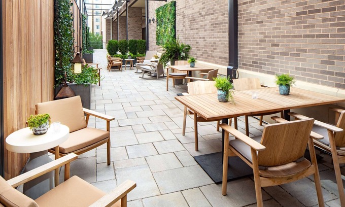 SouthPark Hotel | Canopy by Hilton Charlotte Southpark