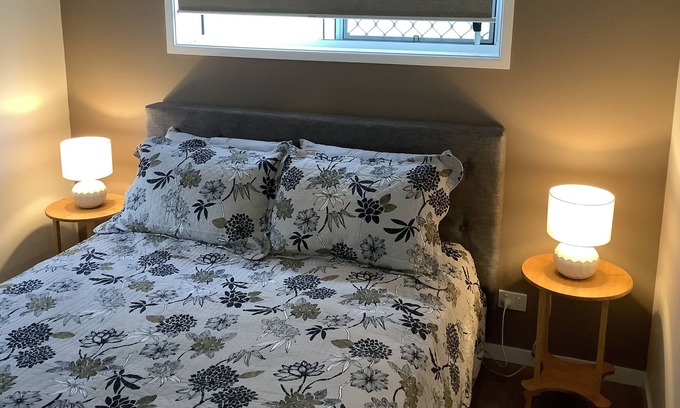 Boyland Cabin | Canungra Valley Views 1BR Guesthoust with Patio