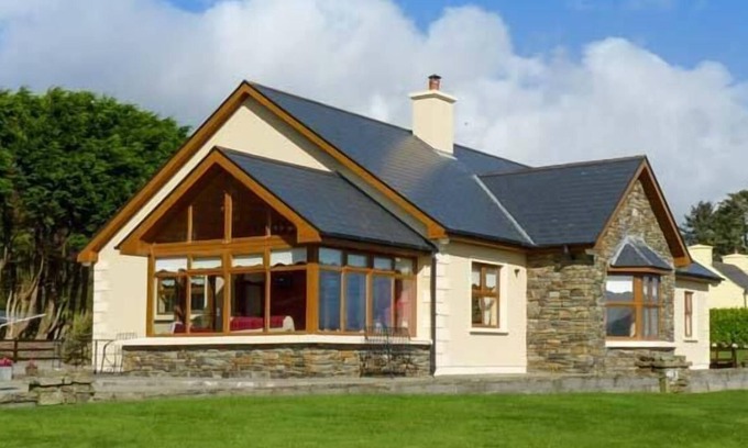 Kilcrohane Cottage | CAOLA NUA, family friendly, with a garden in Kilcrohane, County Cork