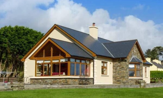 Kilcrohane Cottage | CAOLA NUA, family friendly, with a garden in Kilcrohane, County Cork