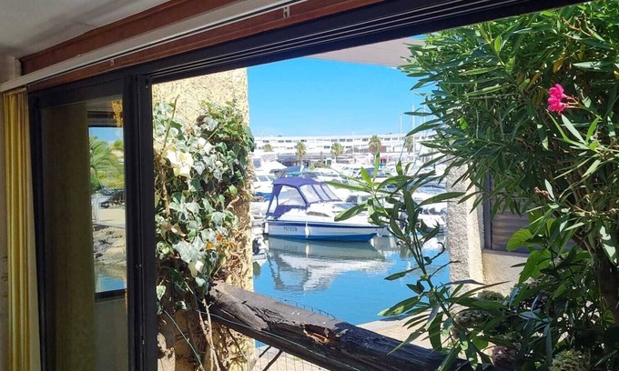 Cap d'Agde Villa | Cap D'agde im Naturistendorf Village Naturiste Villa mit Blick auf die Marina