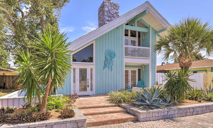 Port Canaveral Cottage | Cape Canaveral Cottage w/Pool - Walk to Beach!