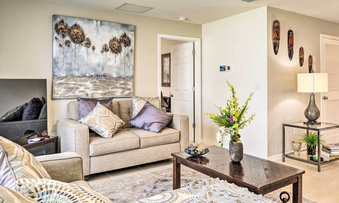 Jacarandas House | Cape Coral Home w/Fenced Yard: 12 Mi to Dtwn!