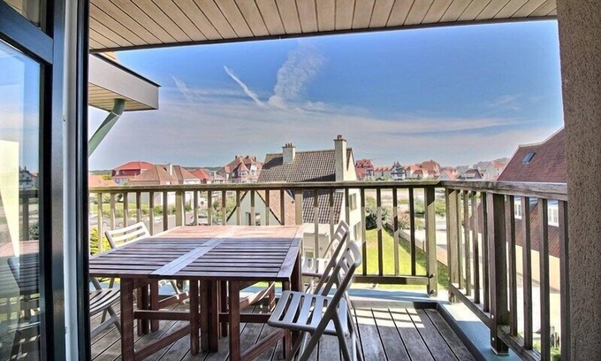 Hardelot-Plage Apartment | CAPEWEST 2A: 2-bedroom apartment with south-facing terrace, 50m from the beach, sleeps 4 to 5