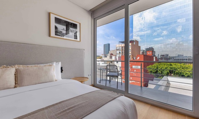 Reforma Apartment | Capitalia | Modern 1BR with Rooftop Jacuzzi & Gym