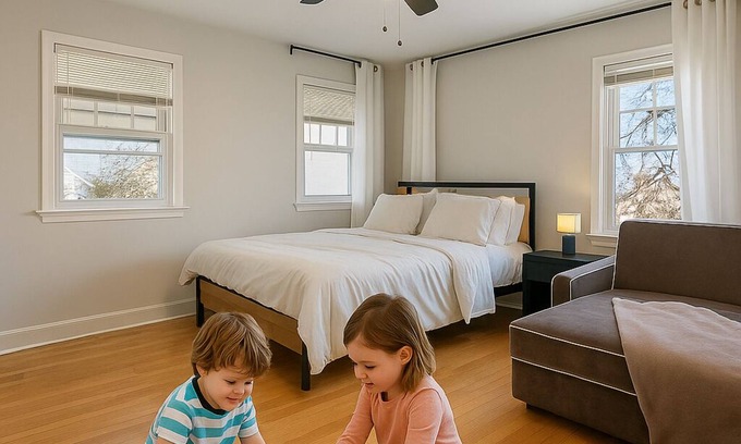 Randle Highlands Condo | Capitol Hill Family Suite with a View + More