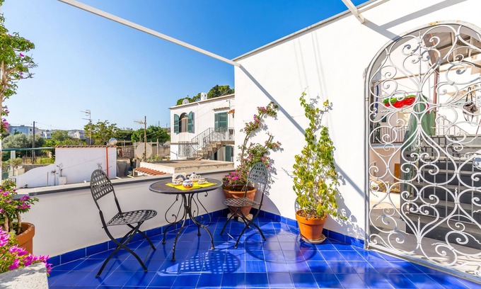 Tiberio Villa | Capri Turquoise by Napoliapartments