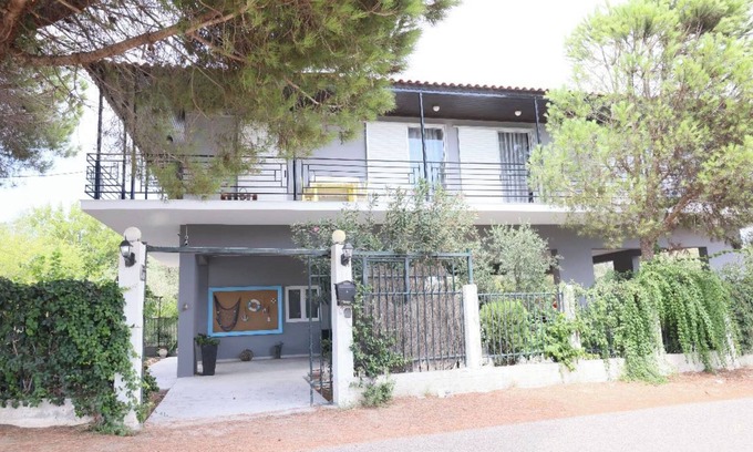 Katakolo House | Captain's Spacious House Near The Beach, Katakolon, Greece