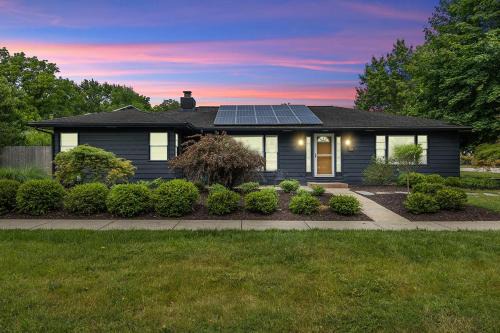 Douglas Villa | Captains Cove and Crew Quarters