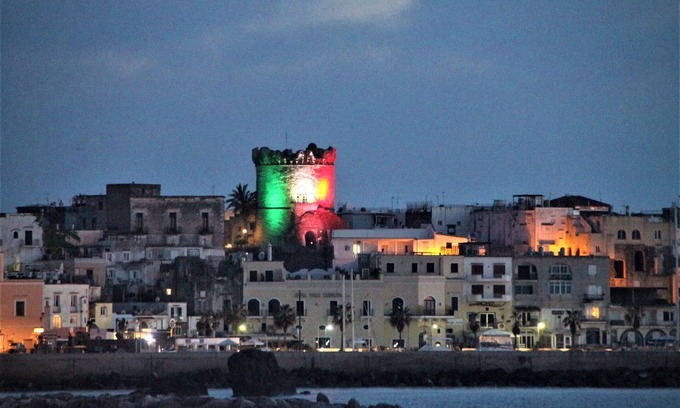 Succhivo Villa | Captivating 2-bed Villa in Forio - Enjoy a Yacht