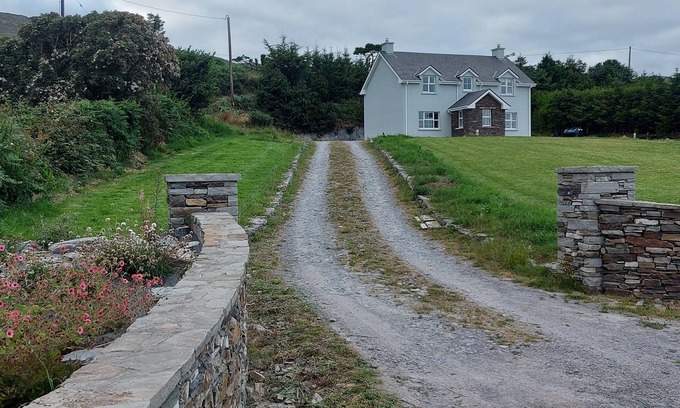 Kilcrohane House | Captivating 3-Bed House