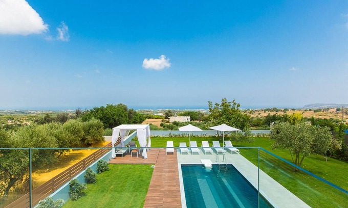 Skouloufia Villa | Captivating Panoramic Sea View, Unique Architecture, 10 Minutes from Beach