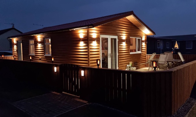 Bridlington Old Town Ski Chalet | Captivatingly Stunning 2-Bed Chalet in Bridlington