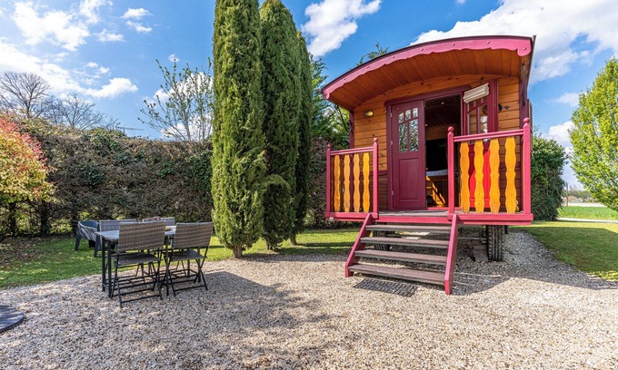 Reaux sur Trefle House | Caravan in the heart of the vineyards