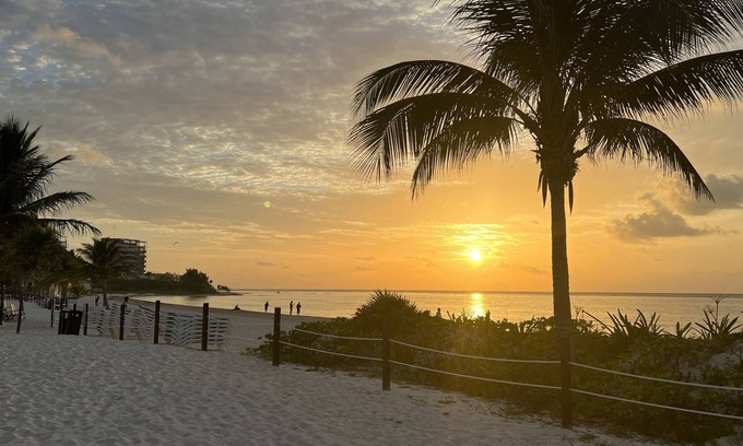 Puerto Juarez Apartment | CARIBBEAN Dream. Beach resort. Modern 2BR Condo in MareAzul, Playa del Carmen