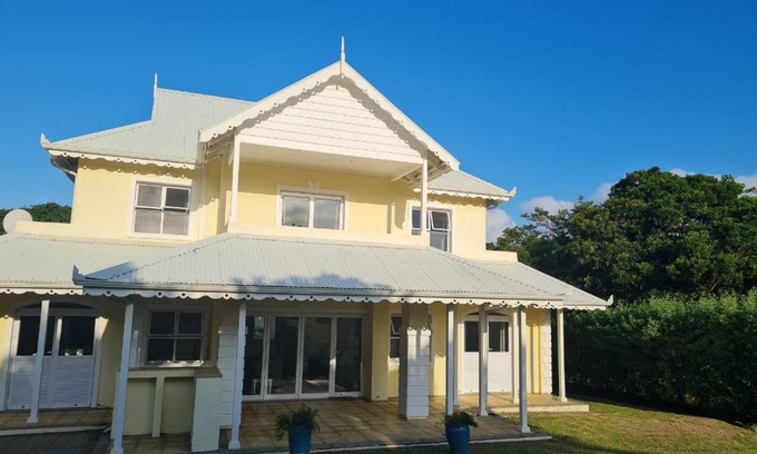 Port Edward House | Caribbeans Estates 76/34