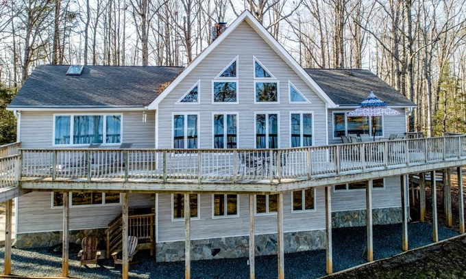 Panamint Shores House | Carlisle at Saw Mill Coves