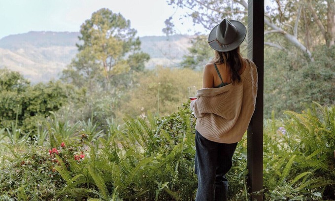 Balmoral Ridge House | Carra Cottage - Luxury Hillside Sanctuary with Breathtaking Views to Sea