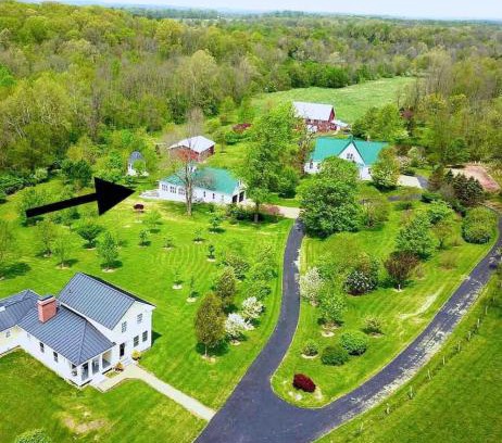 Hillsboro House | Carriage House Farm-stay near Rocky Fork Lake