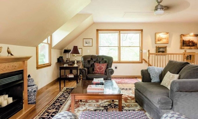 Chestertown Apartment | Carriage House Hideaway in Middle of Chestertown