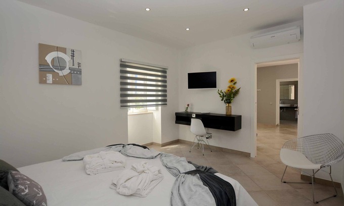 Poco Partido Hotel | Carvoeiro B&B and S.P.A Suite 5