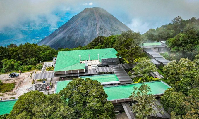 Coatepeque Hotel | Casa 1800 Cerro Verde