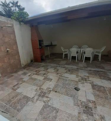 Toninhas House | Casa a 80m da Praia das Toninhas