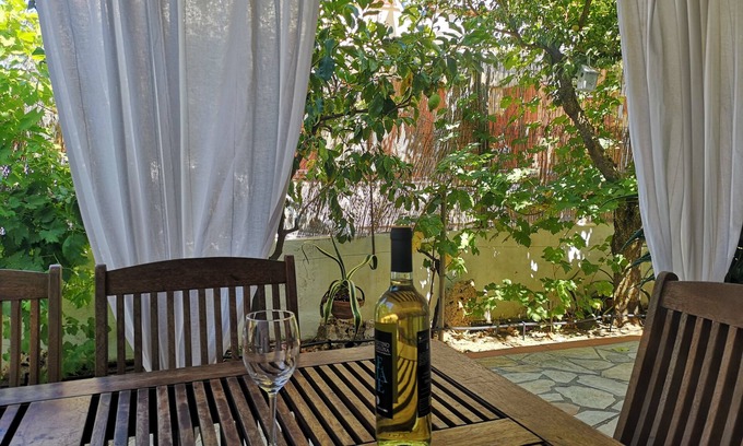 Bosa Marina House | Casa Acqua Marina, 100m to beach: veranda, garden, bbq, air conditioner, WiFi.