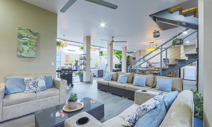 La Fortuna House | Casa Aloma Downtown La Fortuna, 4 bedrooms, 4 bathrooms, pool, sleeps 10.