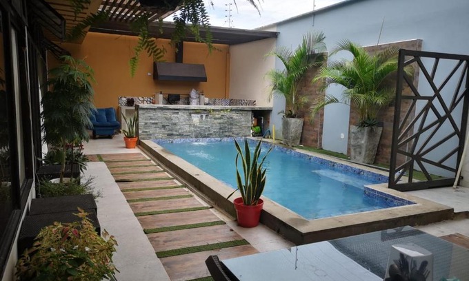 Leticia House | Casa amazilia