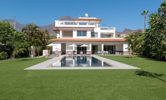 Costa Adeje Villa | Casa Amelia by Tenerife Villas Online.