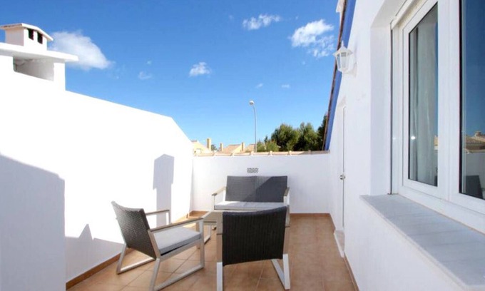 Vergel House | Casa Ana, close to the beach, family friendly, pets allowed, air conditioning, wifi, 2 bathrooms